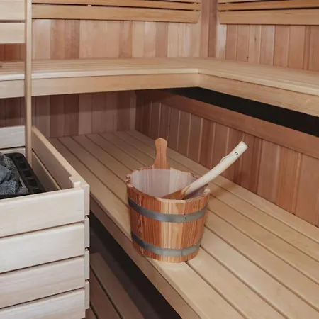 شقة 3 Stella Deluxe With A Heated Swimming Pool, Jacuzzi, Sauna And Bbq *